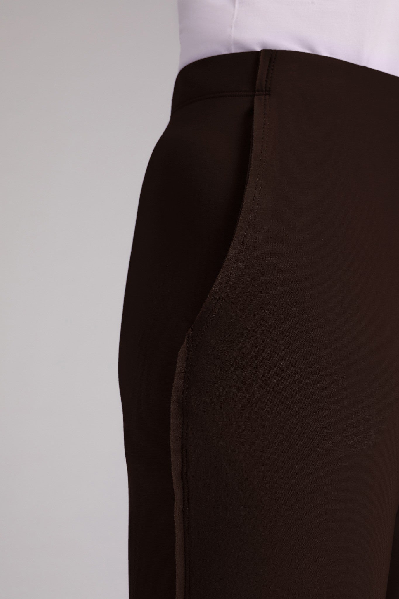 Flounce Pencil Pant Sympli