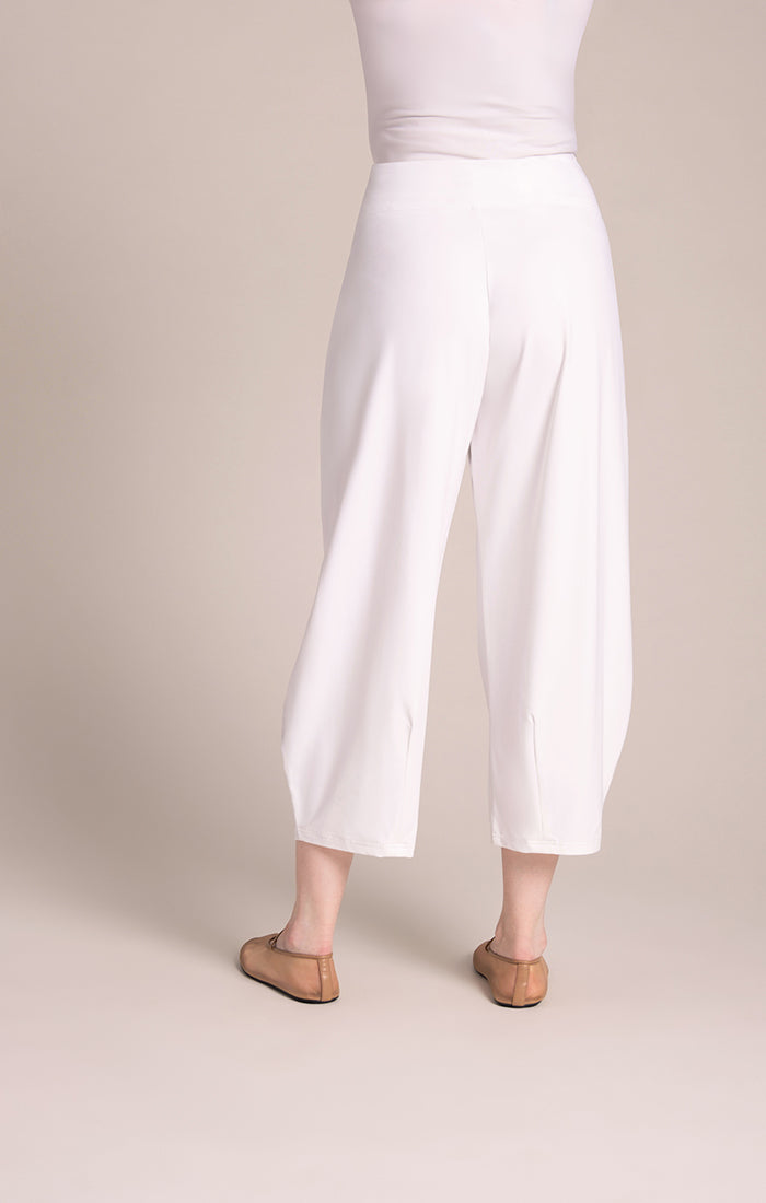 Narrow Lantern Pants Sympli