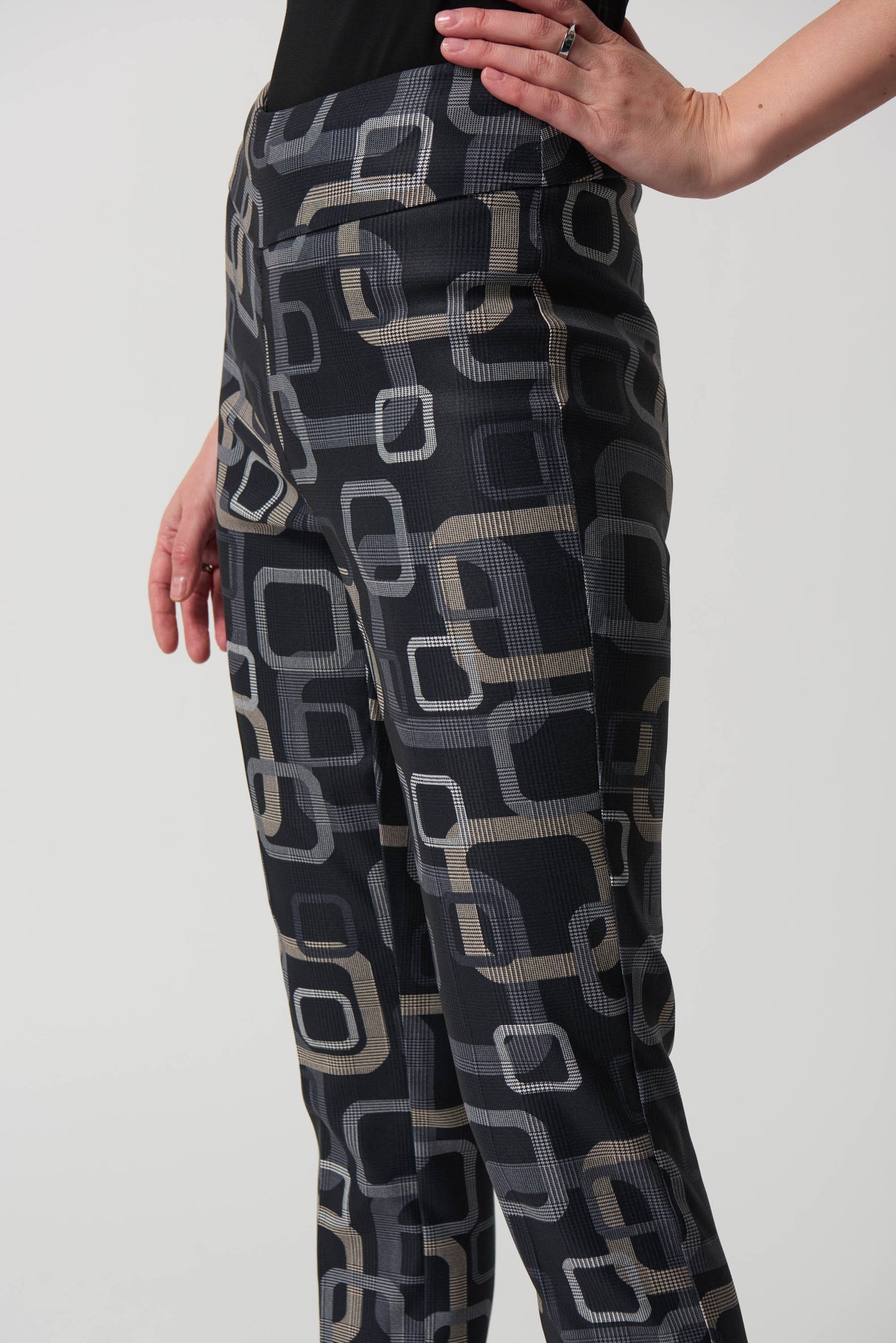 Joseph Ribkoff Retro Print Pull-On Pants 